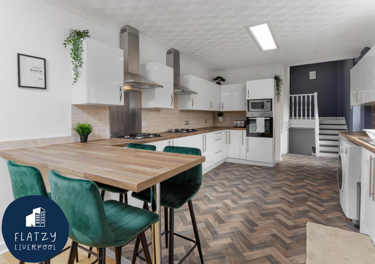 Flatzy - 6 Bed Oasis Close To Football Stadiums Liverpool Bagian luar foto