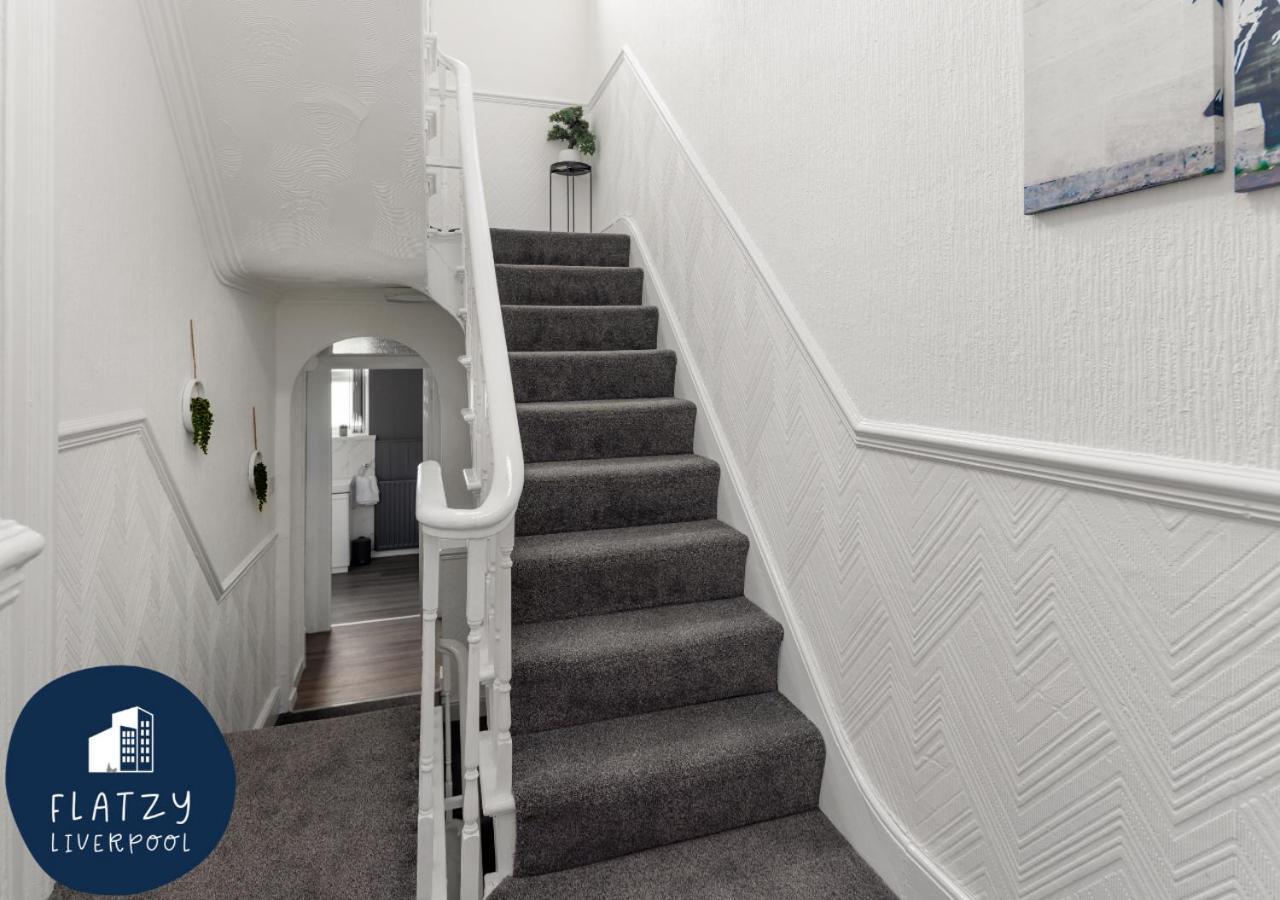 Flatzy - 6 Bed Oasis Close To Football Stadiums Liverpool Bagian luar foto